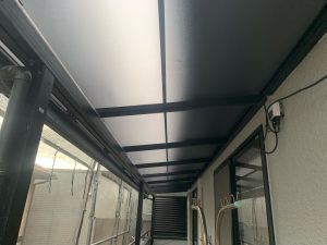 姫路市　雹害によるカーポート・テラス屋根交換と外壁塗装・金属屋根カバー工事